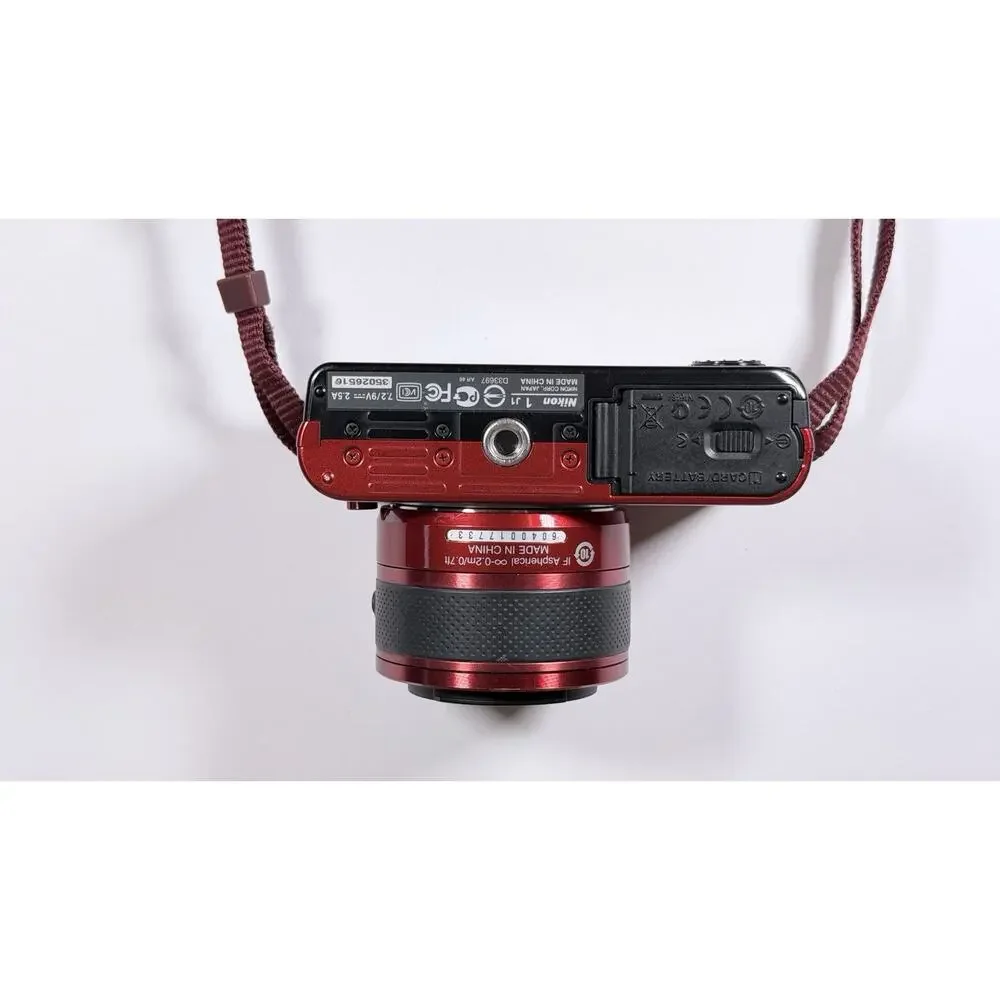 Nikon 1 J1 Red Mirrorless Camera 10-30mm Lens, Charger, 3 bat + Leather Bag